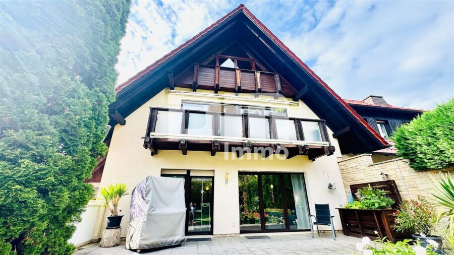 (Re)serviert!!!Hochwertiges 1-2 Familienhaus mit Nebengebäude in begehrter Lage mit vielen Extras - Rückansicht / Terrasse